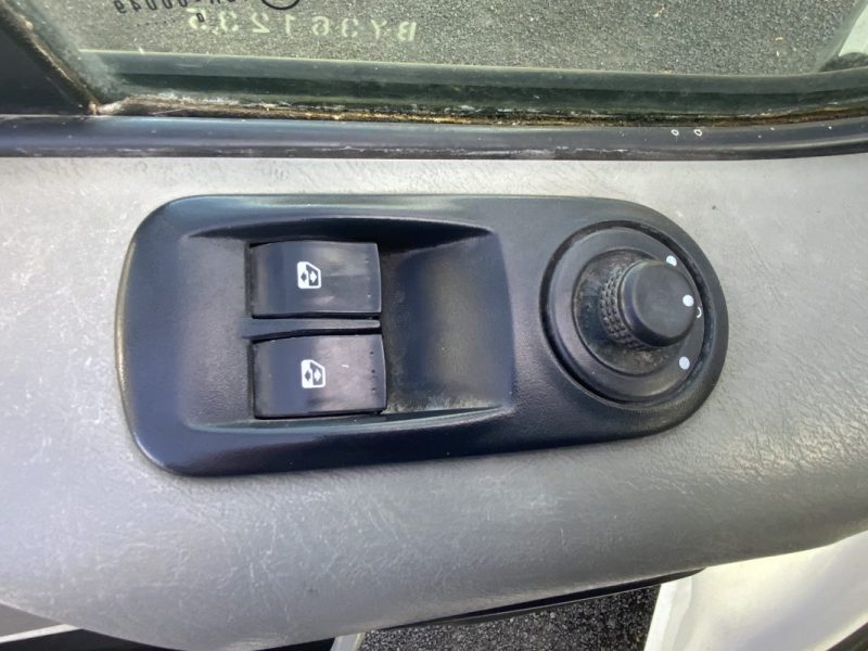 RENAULT TRAFIC  2.0DCI 90 CV GÉNÉRIQUE L1H1  2011