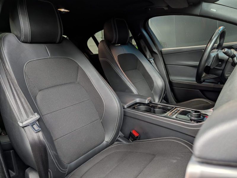 JAGUAR XE 2.0 D 180 CH BVA8 AWD R-SPORT 