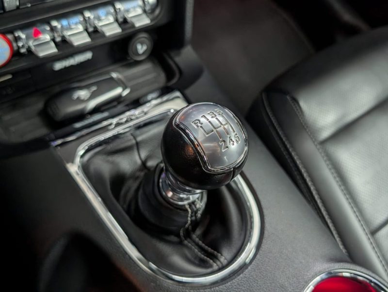 FORD MUSTANG 5.0 V8 421ch GT BVM6