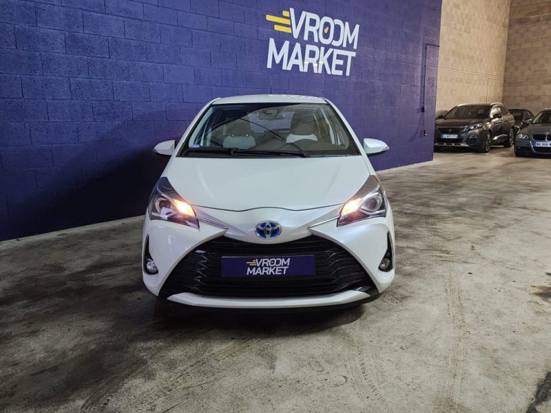 TOYOTA YARIS DYNAMIC BUSINESS 1.5 HYBRID-100cv-BVA-52 000 km