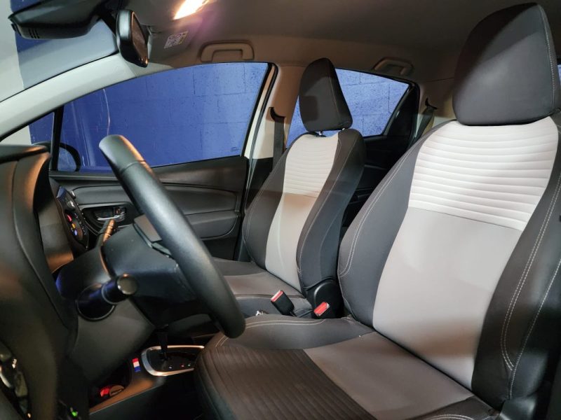 TOYOTA YARIS DYNAMIC BUSINESS 1.5 HYBRID-100cv-BVA-52 000 km