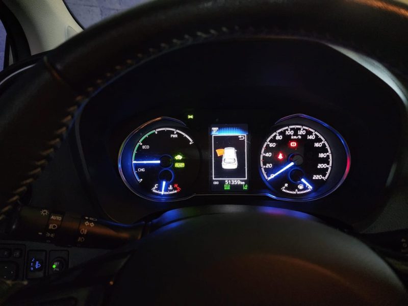 TOYOTA YARIS DYNAMIC BUSINESS 1.5 HYBRID-100cv-BVA-52 000 km