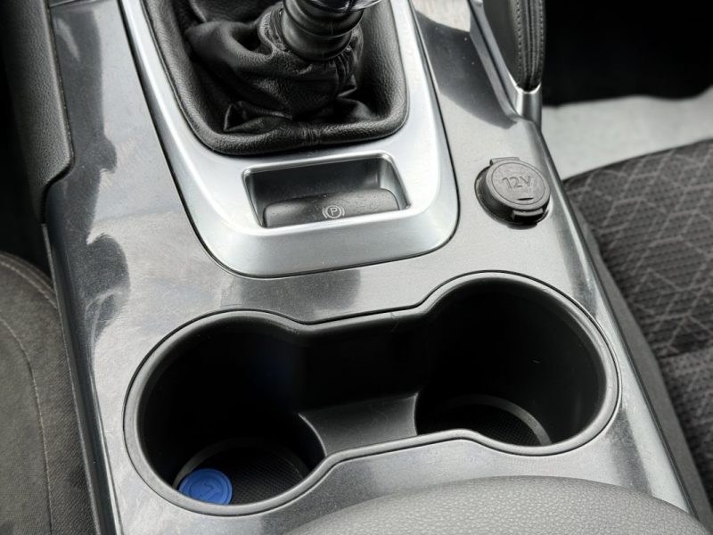 PEUGEOT 3008 1.6 BlueHDi 120 ch S&S Pack Style/ -Bluetooth -Radar AV/AR - Révisée & Garantie 6 Mois 