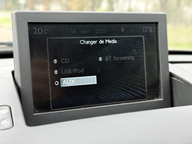 PEUGEOT 3008 1.6 BlueHDi 120 ch S&S Pack Style/ -Bluetooth -Radar AV/AR - Révisée & Garantie 6 Mois 