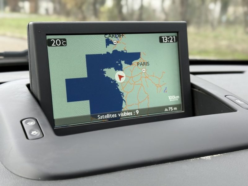 PEUGEOT 3008 1.6 BlueHDi 120 ch S&S Pack Style/ -Bluetooth -Radar AV/AR - Révisée & Garantie 6 Mois 