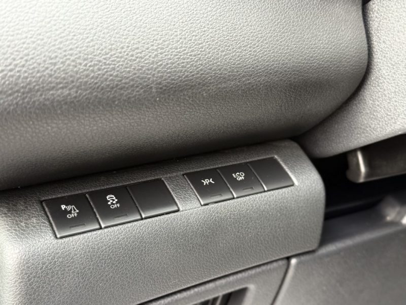 PEUGEOT 3008 1.6 BlueHDi 120 ch S&S Pack Style/ -Bluetooth -Radar AV/AR - Révisée & Garantie 6 Mois 