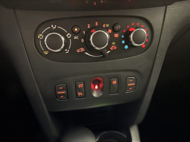 DACIA SANDERO 0.9 TCE 90CH STEPWAY -  1 ERE MAIN / SUIVI COMPLET 