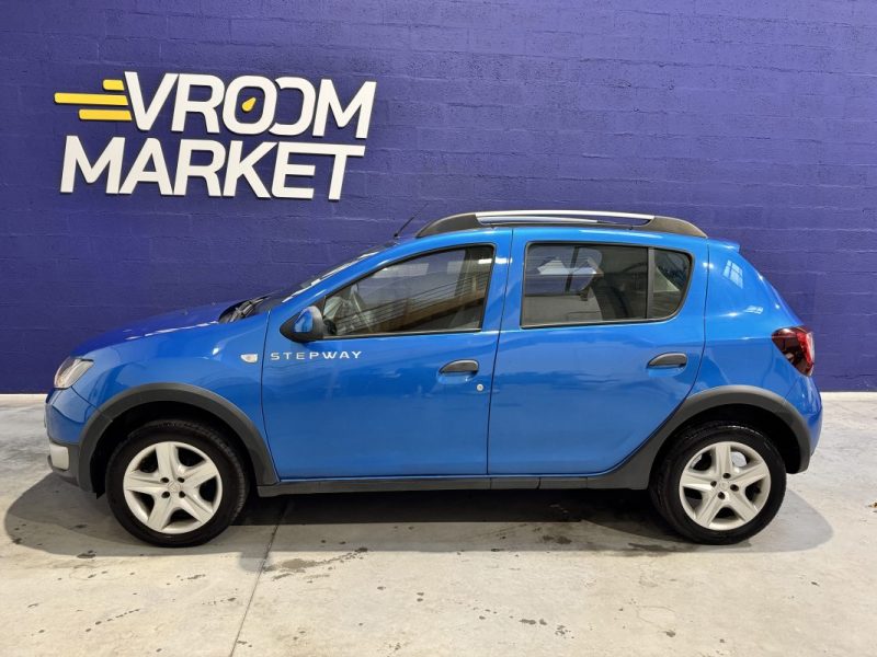 DACIA SANDERO 0.9 TCE 90CH STEPWAY -  1 ERE MAIN / SUIVI COMPLET 