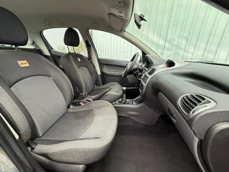 PEUGEOT 206 1.4 HDI 68CV GARANTIE 12 MOIS