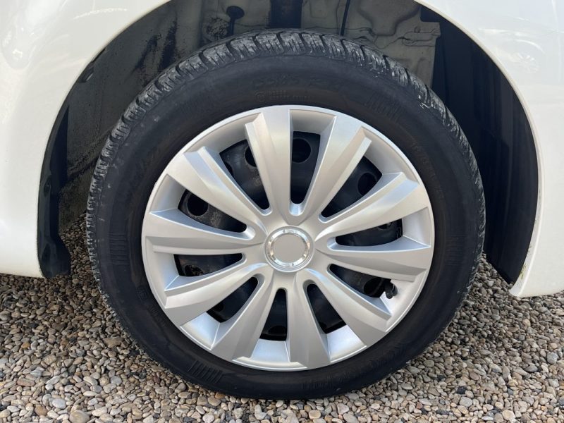 TOYOTA AYGO 1.0 VVT-I 68CH Active 5p 10/2013