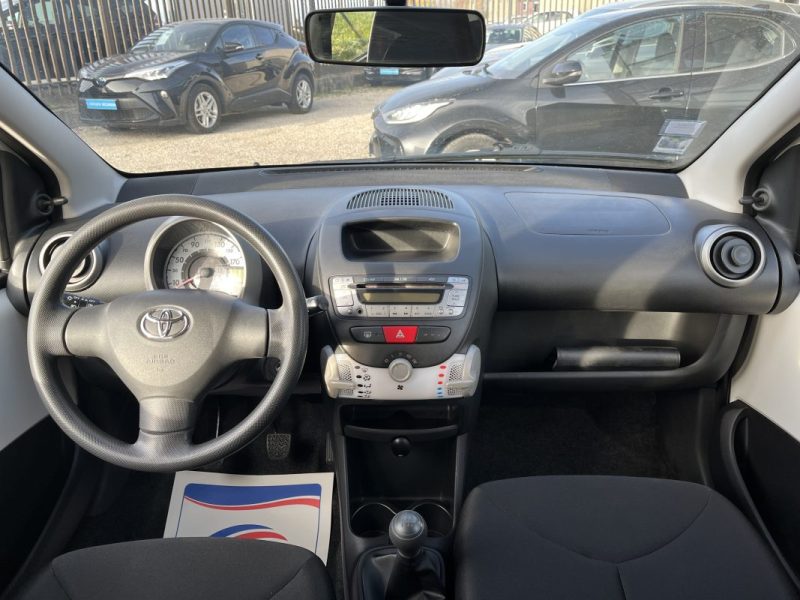 TOYOTA AYGO 1.0 VVT-I 68CH Active 5p 10/2013