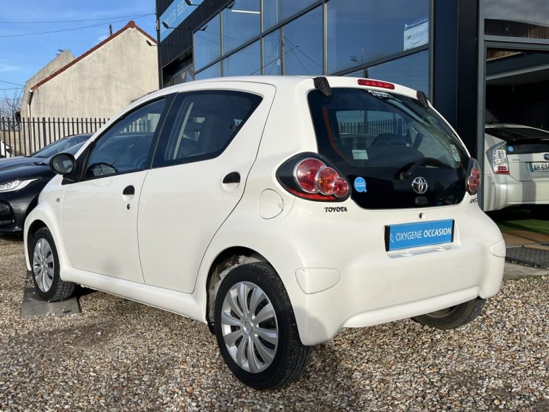 TOYOTA AYGO 1.0 VVT-I 68CH Active 5p 10/2013