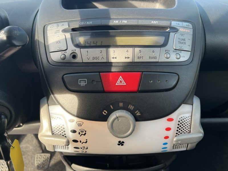 TOYOTA AYGO 1.0 VVT-I 68CH Active 5p 10/2013