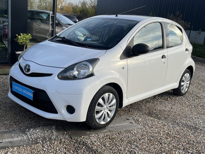 TOYOTA AYGO 1.0 VVT-I 68CH Active 5p 10/2013