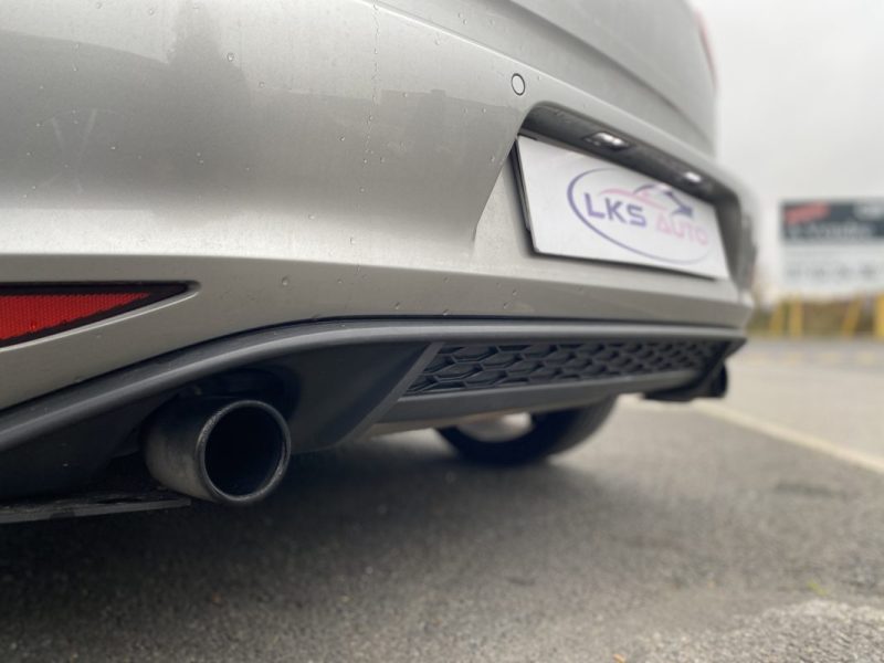 VOLKSWAGEN GOLF VII GTI 2.0 TSI 230CH / Toit Ouvrant - Caméra De Recul - Drive Select - ACC