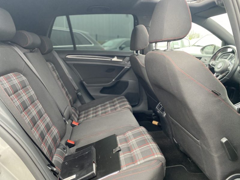 VOLKSWAGEN GOLF VII GTI 2.0 TSI 230CH / Toit Ouvrant - Caméra De Recul - Drive Select - ACC