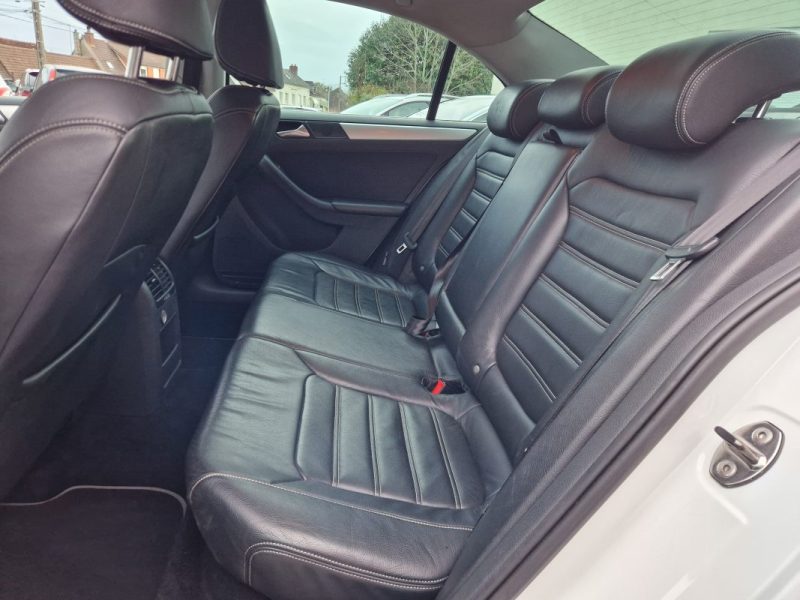 VOLKSWAGEN  JETTA HYBRIDES  1.4L TSI 16V 150CV *BOITE AUTO DSG7*CARAT* / GARANTIE&REVISEE 2013