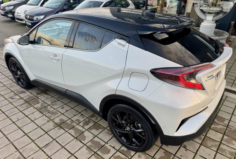 TOYOTA C-HR 122CH DYNAMIC 2WD E-CVT RC18 GRAPHIC 2019