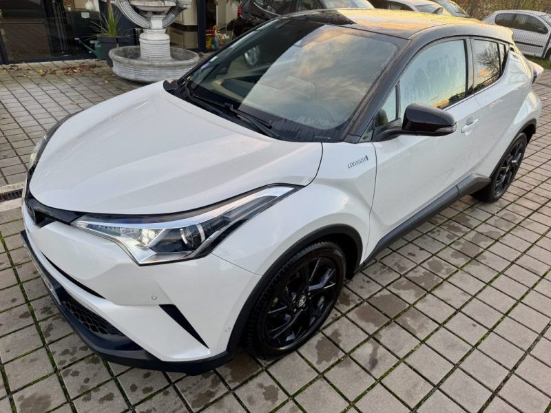 TOYOTA C-HR 122CH DYNAMIC 2WD E-CVT RC18 GRAPHIC 2019