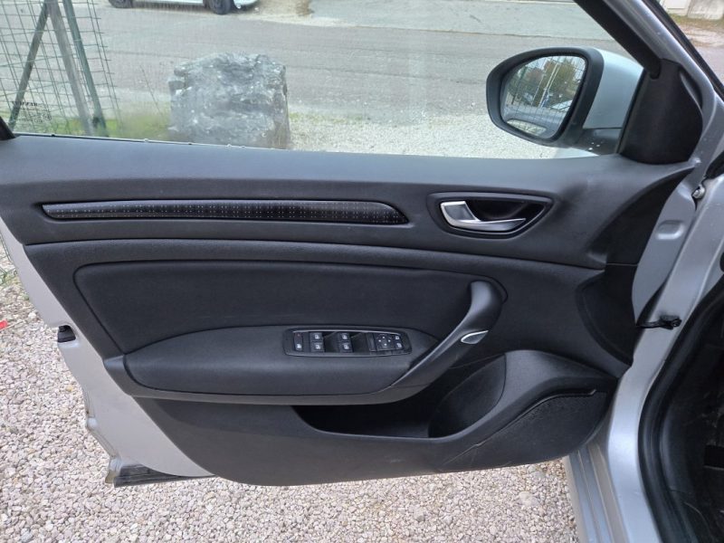RENAULT MEGANE IV 1.2 TCE 130CH ENERGY INTENS 2016