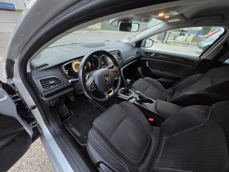 RENAULT MEGANE IV 1.2 TCE 130CH ENERGY INTENS 2016