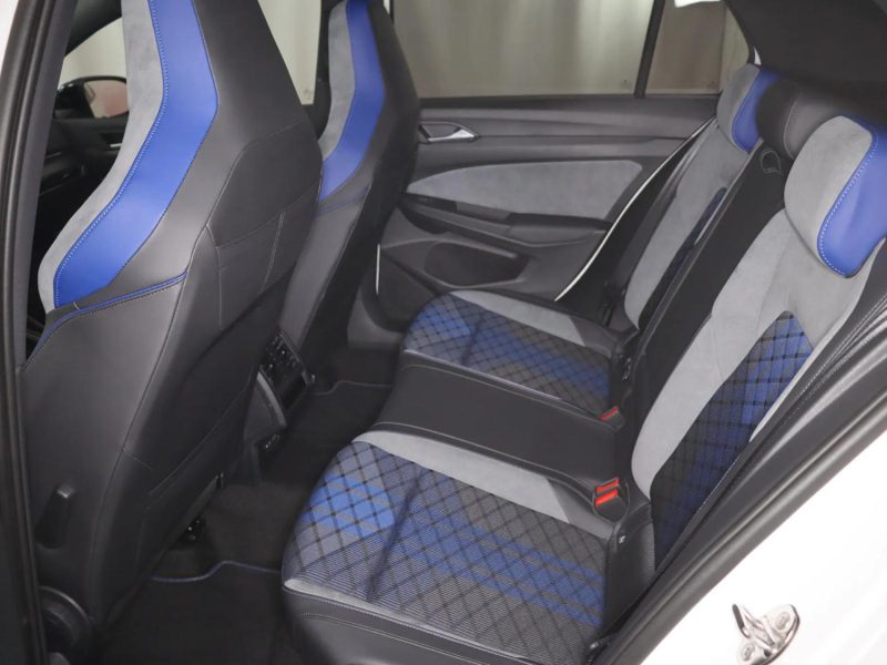 NEW VOLKSWAGEN GOLF 8R 2.0 TSI 333ch 4MOTION 1090€/MOIS