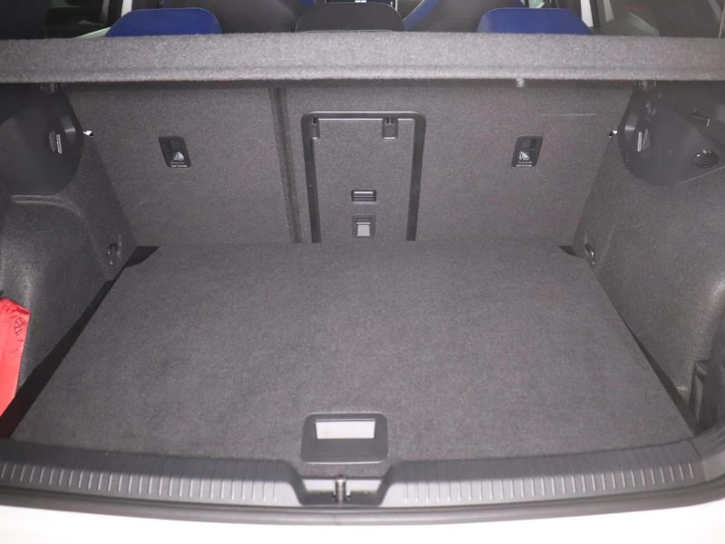 NEW VOLKSWAGEN GOLF 8R 2.0 TSI 333ch 4MOTION 1090€/MOIS