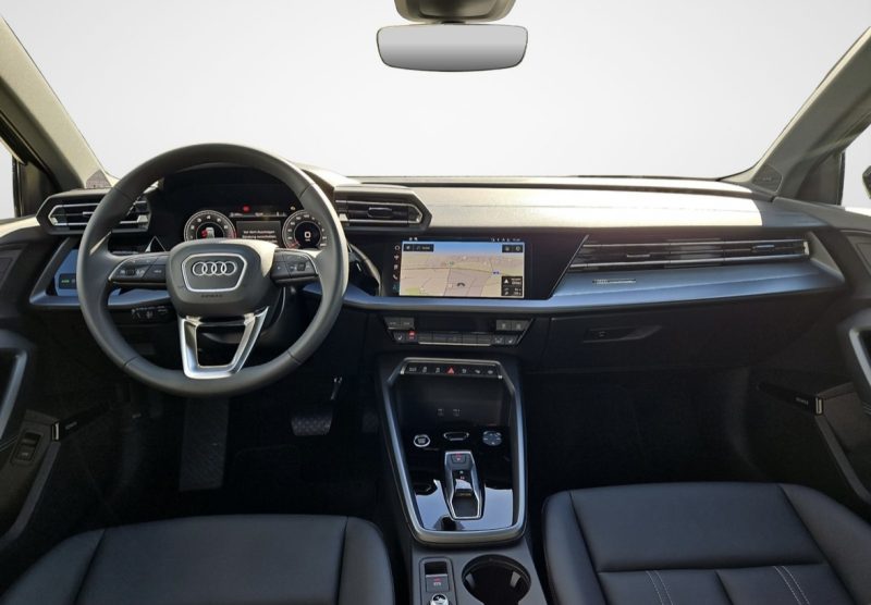 AUDI A3 Sportback 35 TFSI Mild Hybrid 150 S-tronic7 S line / 650 € PAR MOIS 