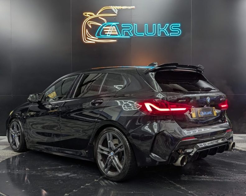 BMW SERIE 1 F40 M135i xDrive 306 CH 