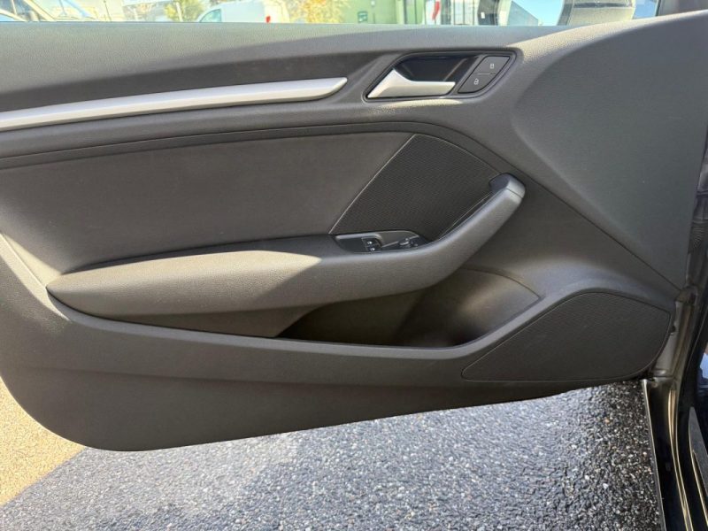 AUDI A3 1.6 TDI 110CH  AMBITION LUXE TOIT PANORAMIQUE 2014