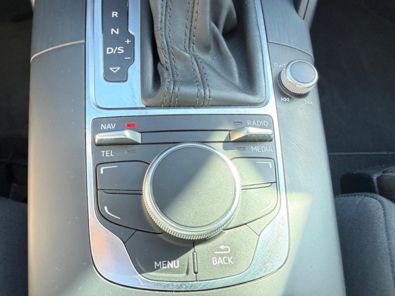 AUDI A3 1.6 TDI 110CH  AMBITION LUXE TOIT PANORAMIQUE 2014