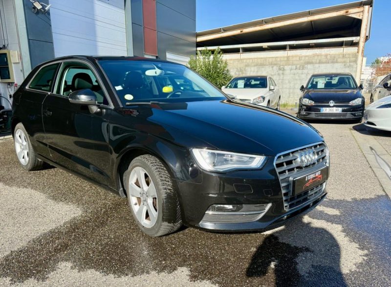 AUDI A3 1.6 TDI 110CH  AMBITION LUXE TOIT PANORAMIQUE 2014