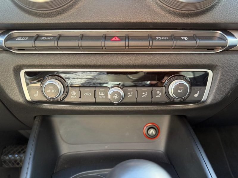 AUDI A3 1.6 TDI 110CH  AMBITION LUXE TOIT PANORAMIQUE 2014