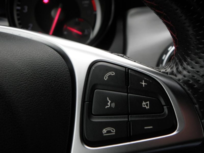 MERCEDES GLA 180 AMG LINE 2015