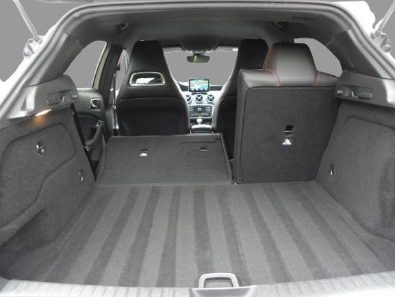 MERCEDES GLA 180 AMG LINE 2015