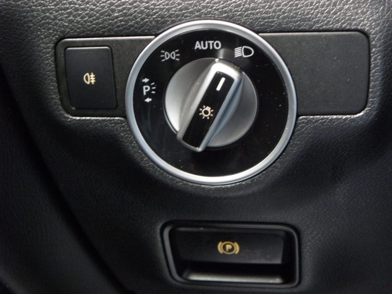 MERCEDES GLA 180 AMG LINE 2015