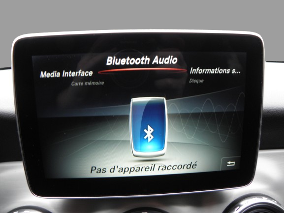 MERCEDES GLA 180 AMG LINE 2015