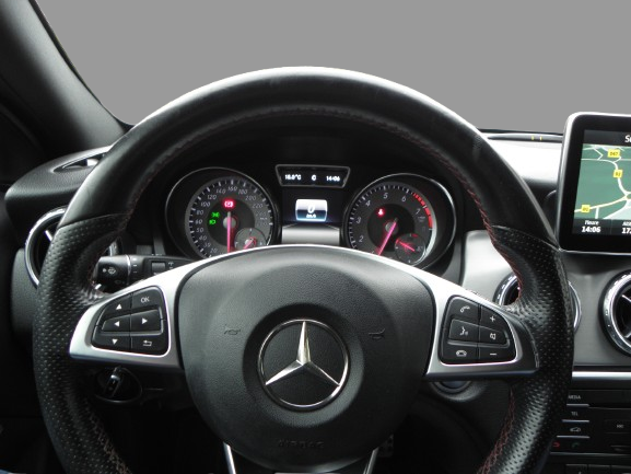 MERCEDES GLA 180 AMG LINE 2015