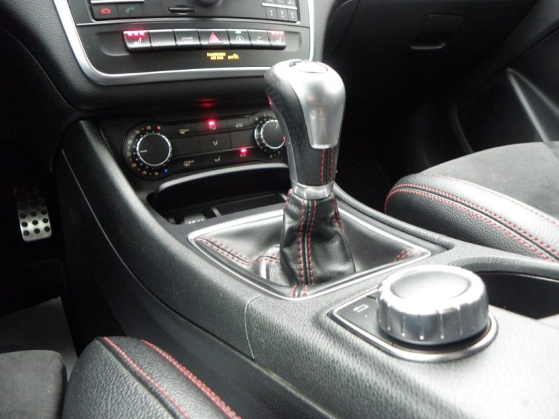 MERCEDES GLA 180 AMG LINE 2015