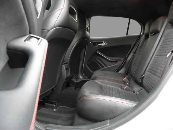 MERCEDES GLA 180 AMG LINE 2015