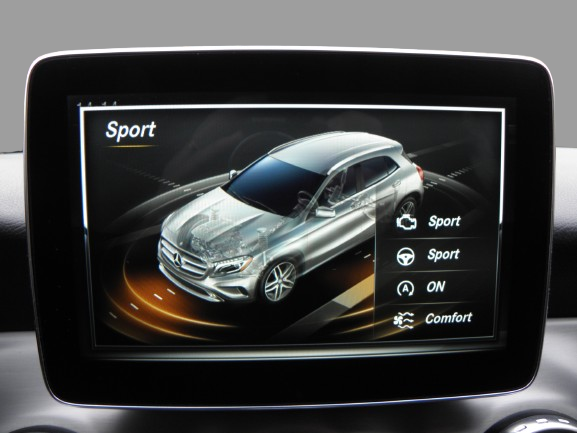 MERCEDES GLA 180 AMG LINE 2015