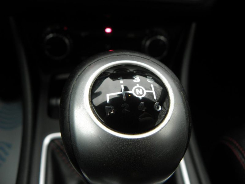 MERCEDES GLA 180 AMG LINE 2015