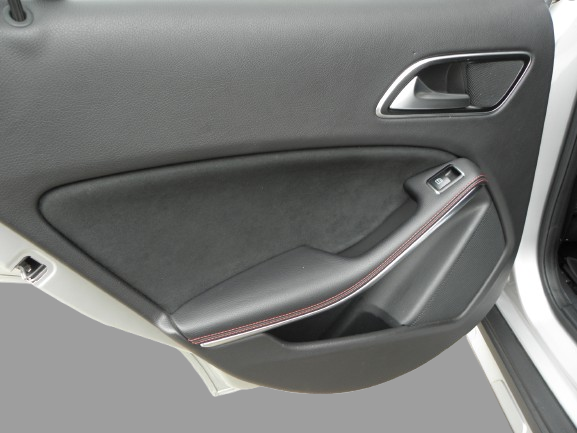 MERCEDES GLA 180 AMG LINE 2015