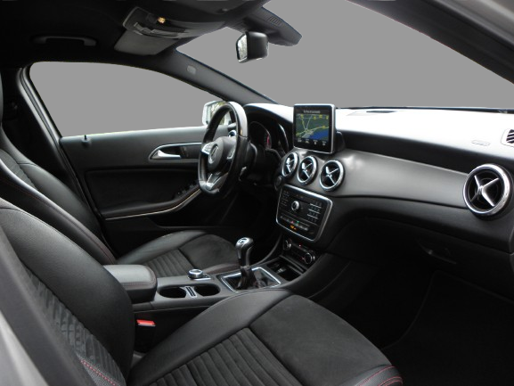 MERCEDES GLA 180 AMG LINE 2015