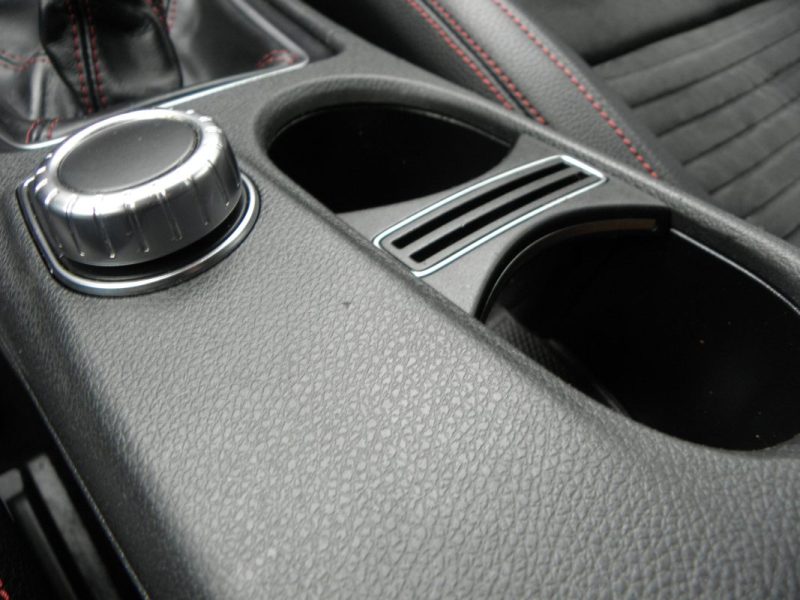 MERCEDES GLA 180 AMG LINE 2015