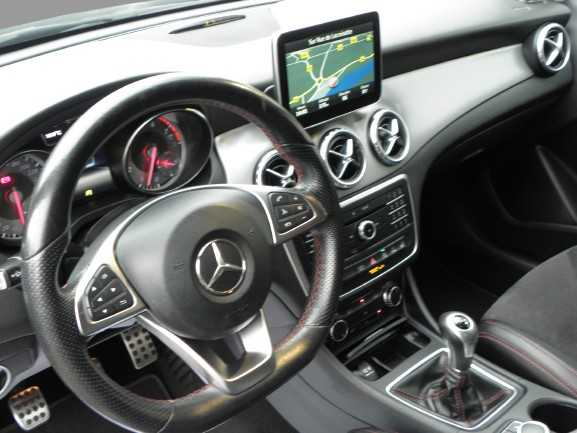 MERCEDES GLA 180 AMG LINE 2015