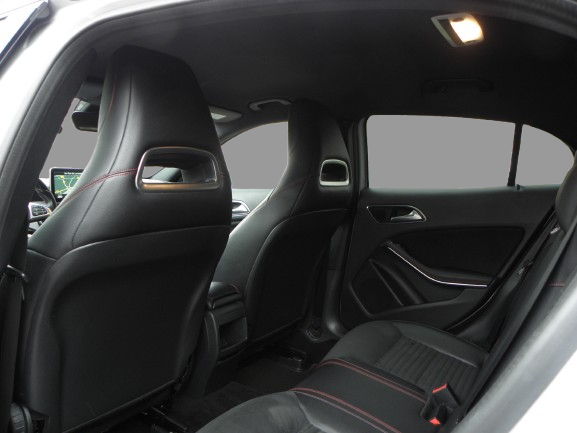 MERCEDES GLA 180 AMG LINE 2015