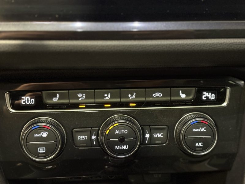 Volkswagen Tiguan  2.0 TDI 150ch  R-LINE - Sellerie cuir - boite automatique -fuLL LED 