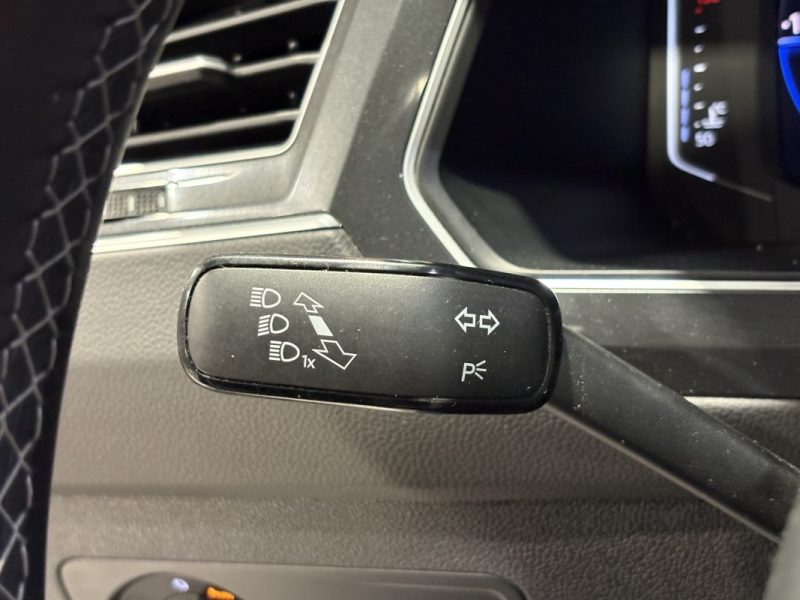 Volkswagen Tiguan  2.0 TDI 150ch  R-LINE - Sellerie cuir - boite automatique -fuLL LED 