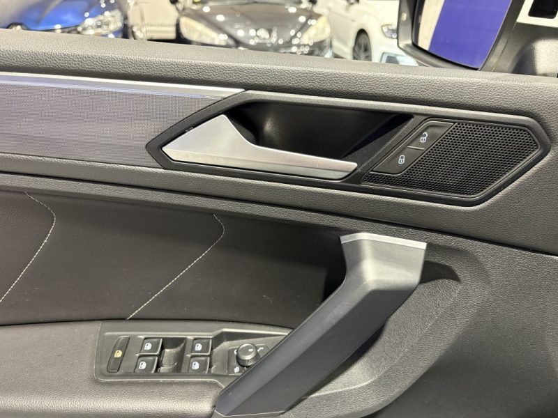 Volkswagen Tiguan  2.0 TDI 150ch  R-LINE - Sellerie cuir - boite automatique -fuLL LED 